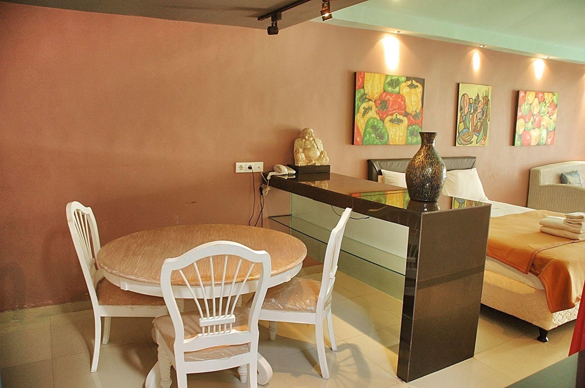 Marinos Place Legian Exterior foto