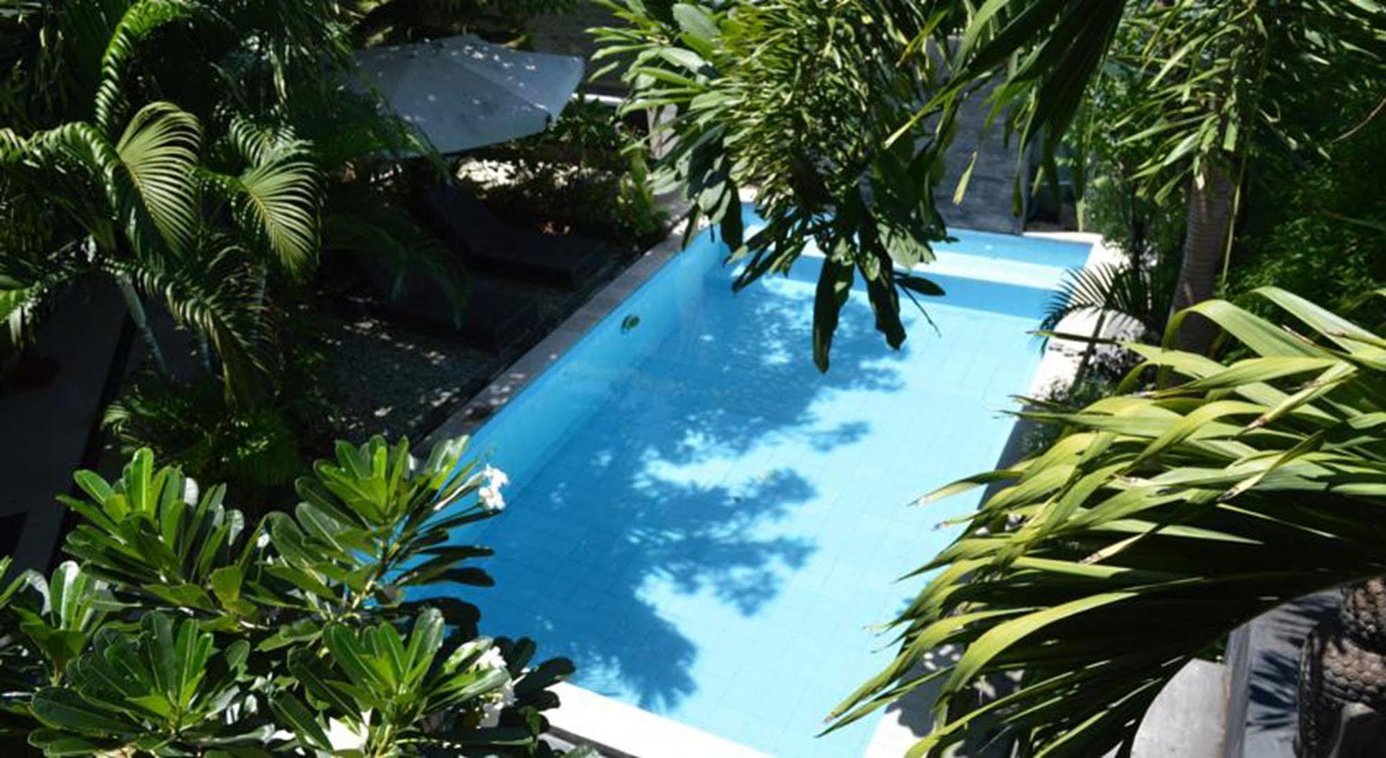 Marinos Place Legian Exterior foto